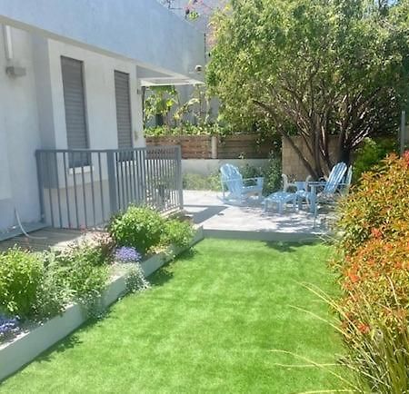אירוח השקד - 10דק' משדה התעופה Apartment Giv'at Koach Exterior photo